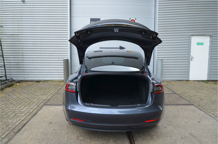 Vehicle Image 32