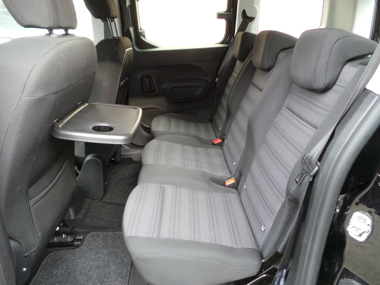 Vehicle Image 19