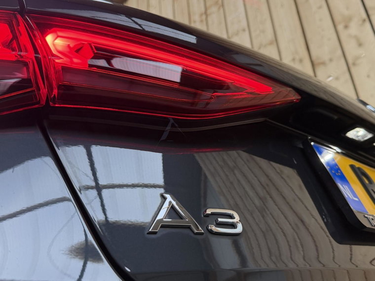 Vehicle Image 38