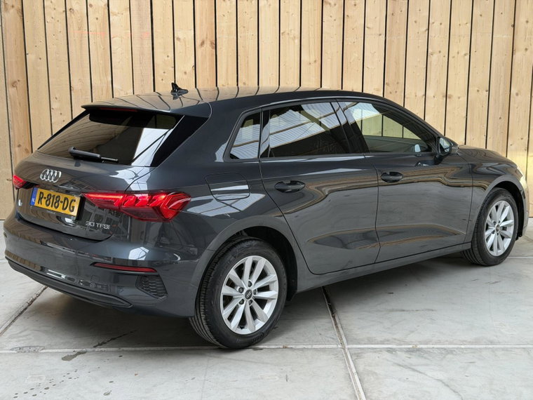 Vehicle Image 41