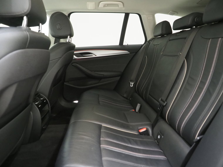 Vehicle Image 37