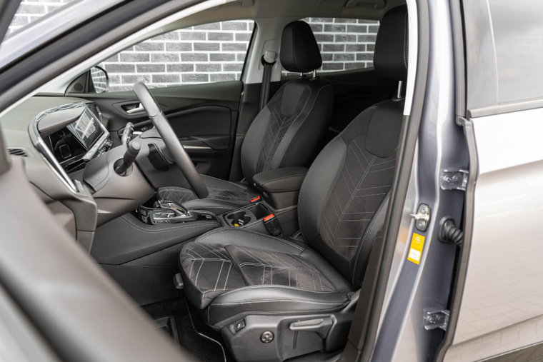 Vehicle Image 4
