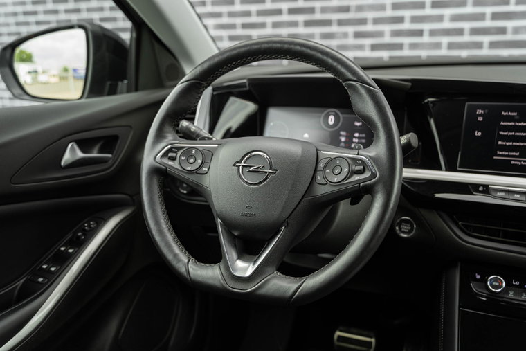 Vehicle Image 30