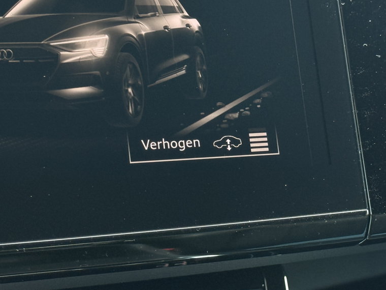 Vehicle Image 40