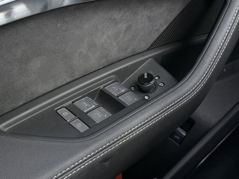 Vehicle Image 48