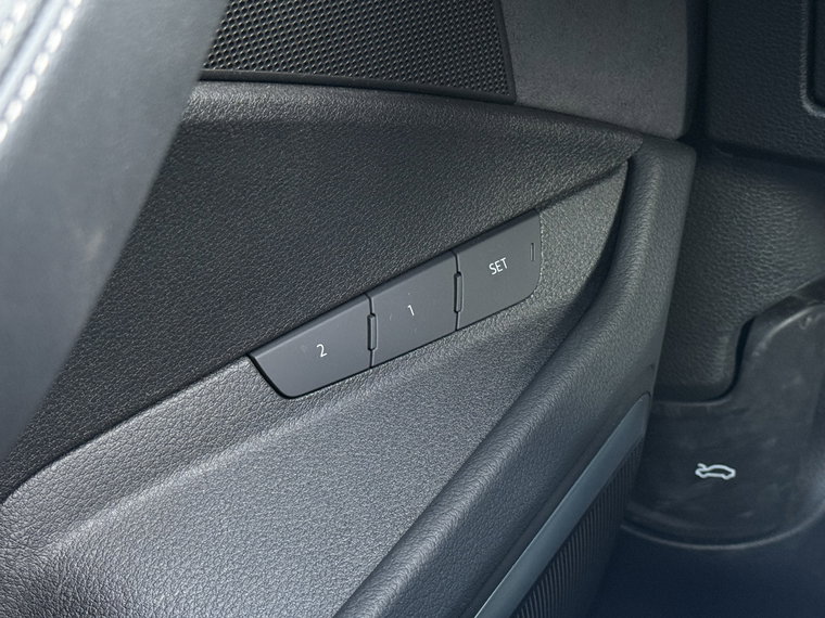 Vehicle Image 49