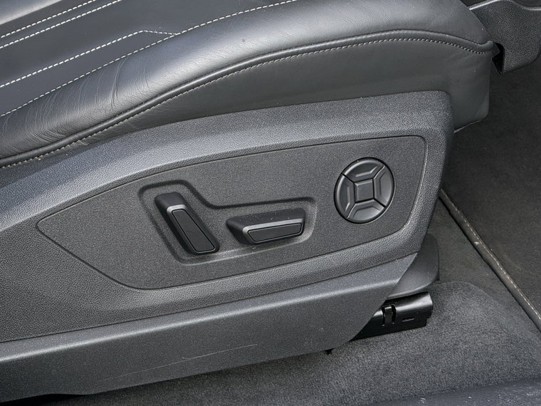 Vehicle Image 53