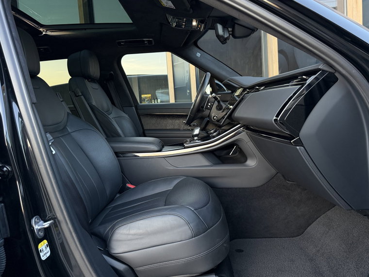 Vehicle Image 37