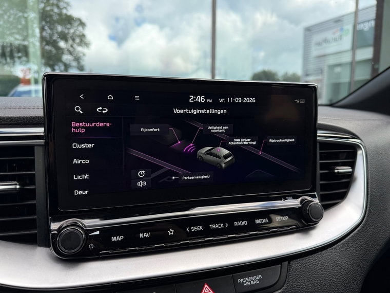 Vehicle Image 38