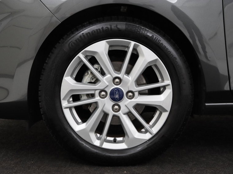 Vehicle Image 36