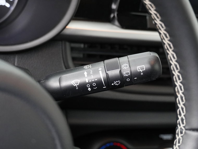 Vehicle Image 27