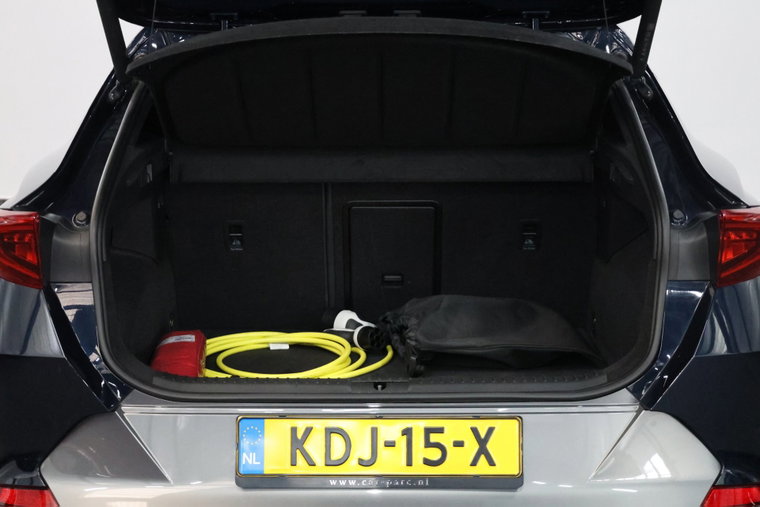 Vehicle Image 32