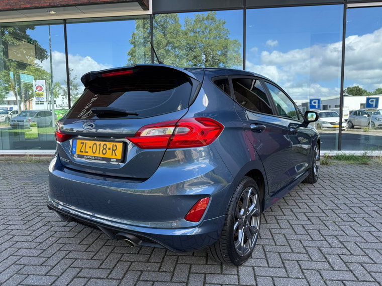 Vehicle Image 25