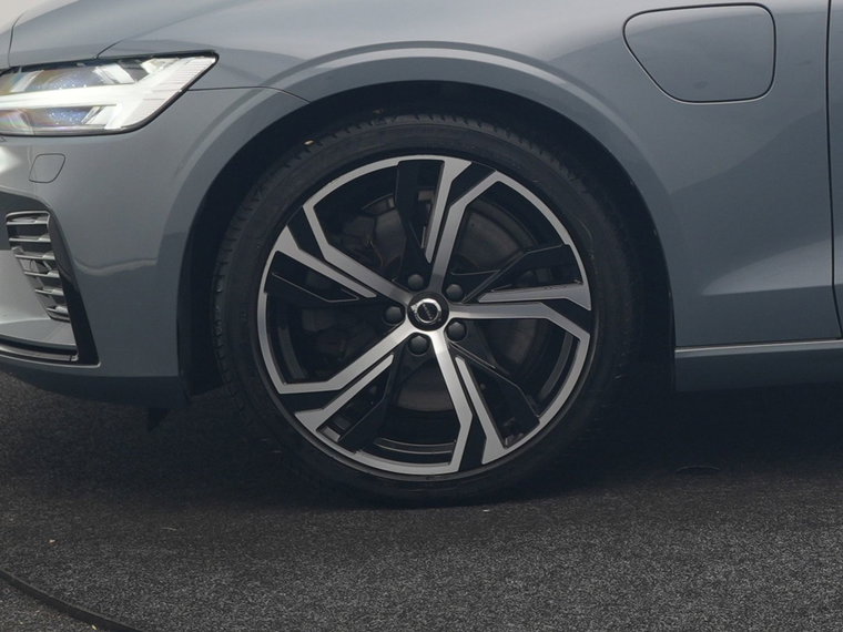 Vehicle Image 48