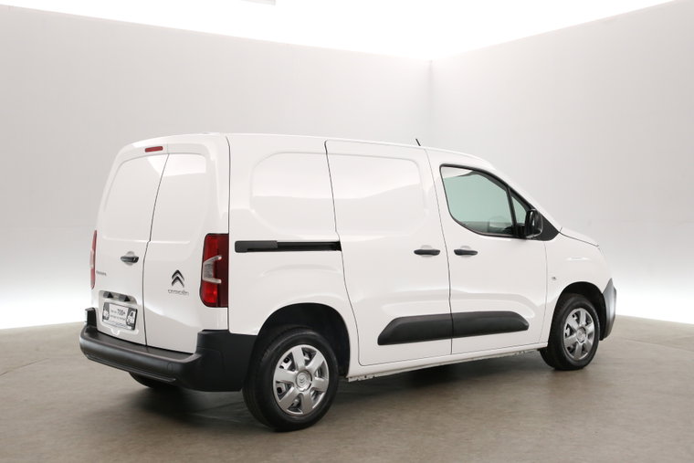 Vehicle Image 24