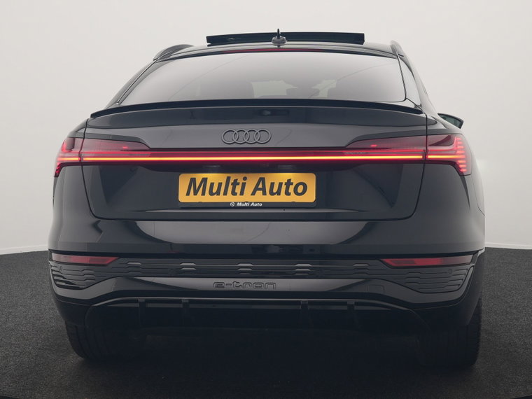Vehicle Image 40