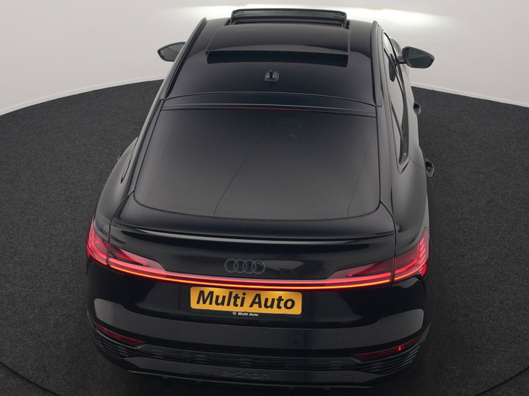 Vehicle Image 42