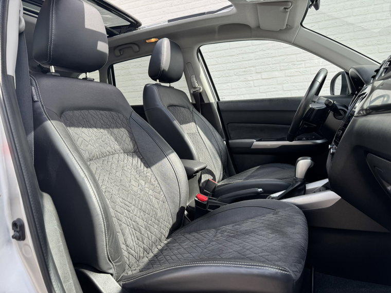 Vehicle Image 19