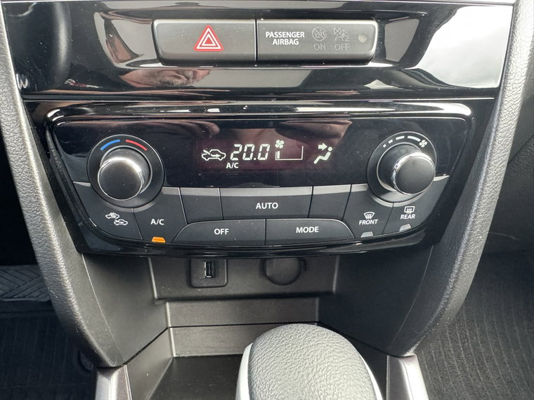 Vehicle Image 26