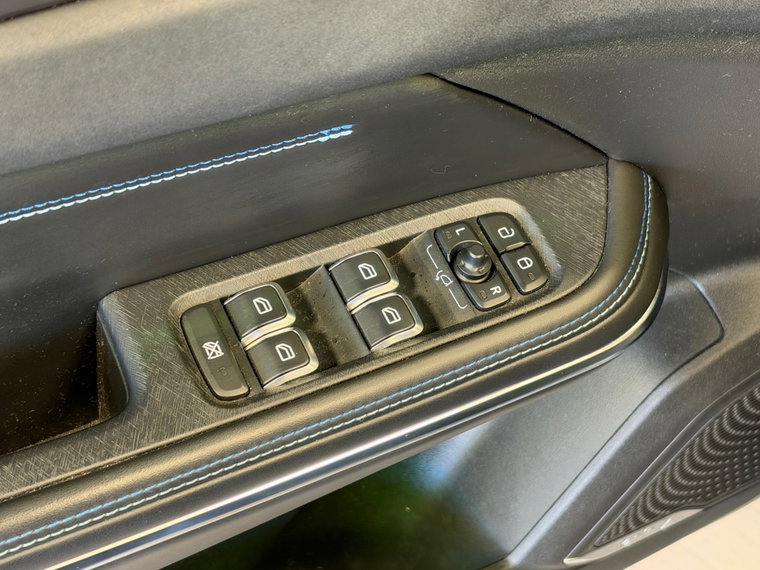 Vehicle Image 36