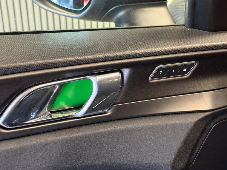 Vehicle Image 37