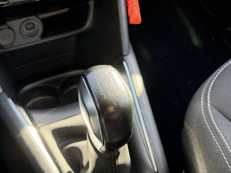Vehicle Image 26