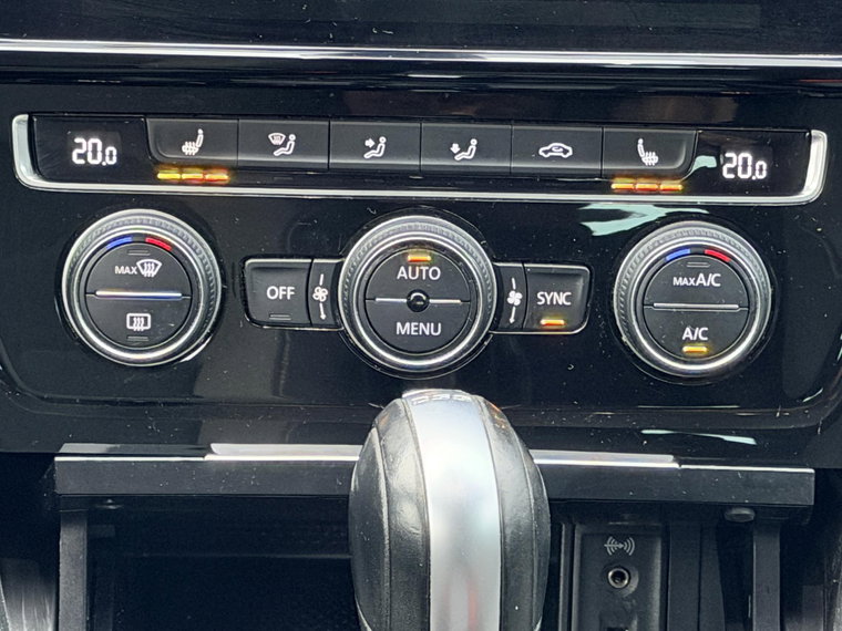 Vehicle Image 32