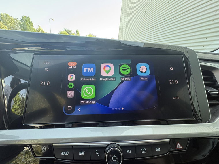 Vehicle Image 32