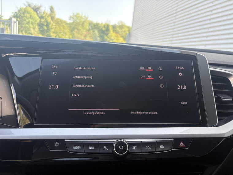 Vehicle Image 35