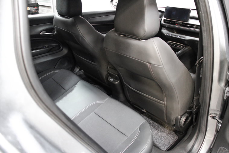 Vehicle Image 30