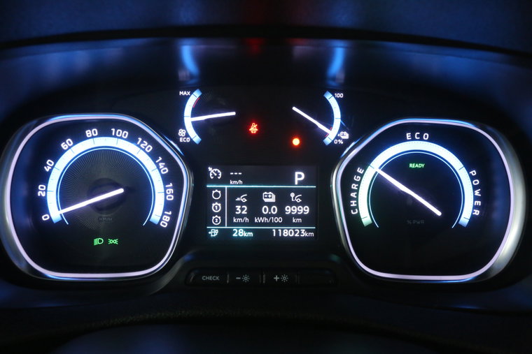 Vehicle Image 15