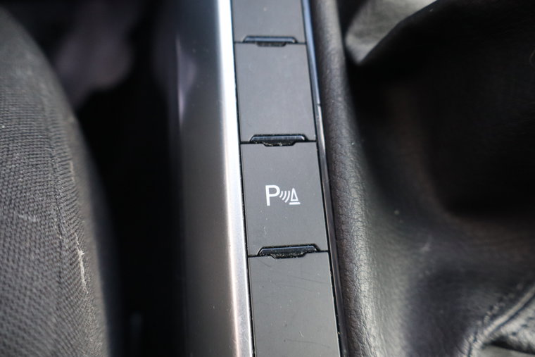 Vehicle Image 24