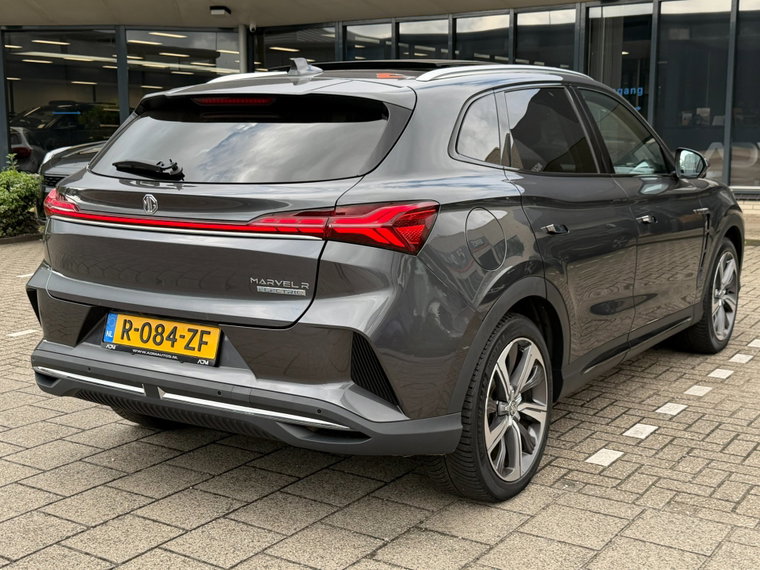 Vehicle Image 13
