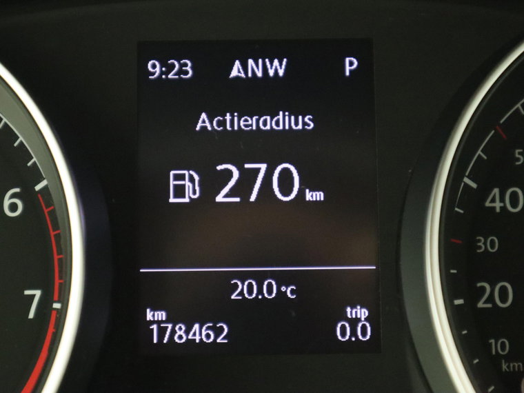 Vehicle Image 33