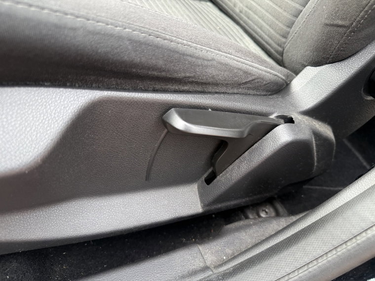 Vehicle Image 38