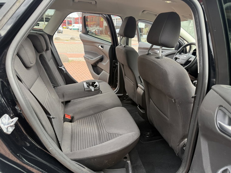 Vehicle Image 40