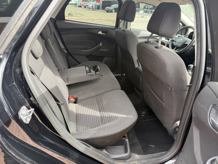 Vehicle Image 48