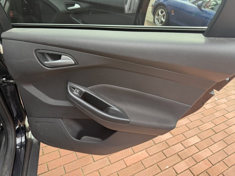 Vehicle Image 52