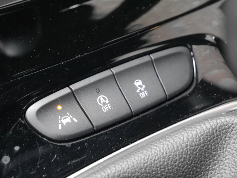 Vehicle Image 28