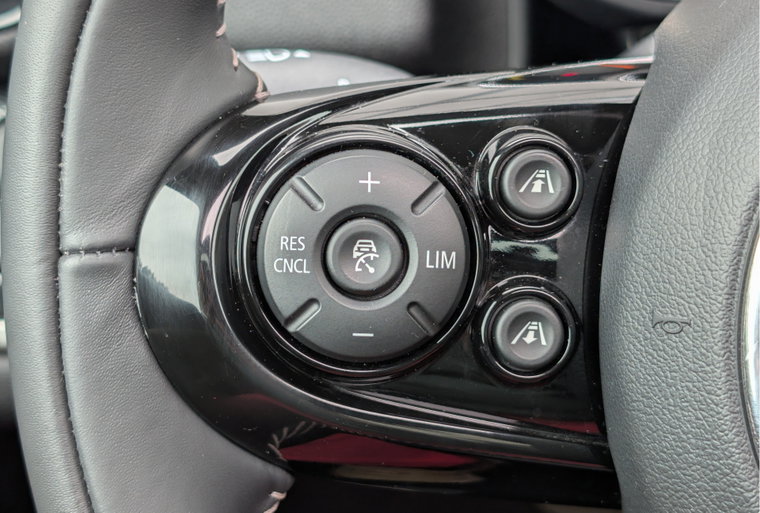 Vehicle Image 28