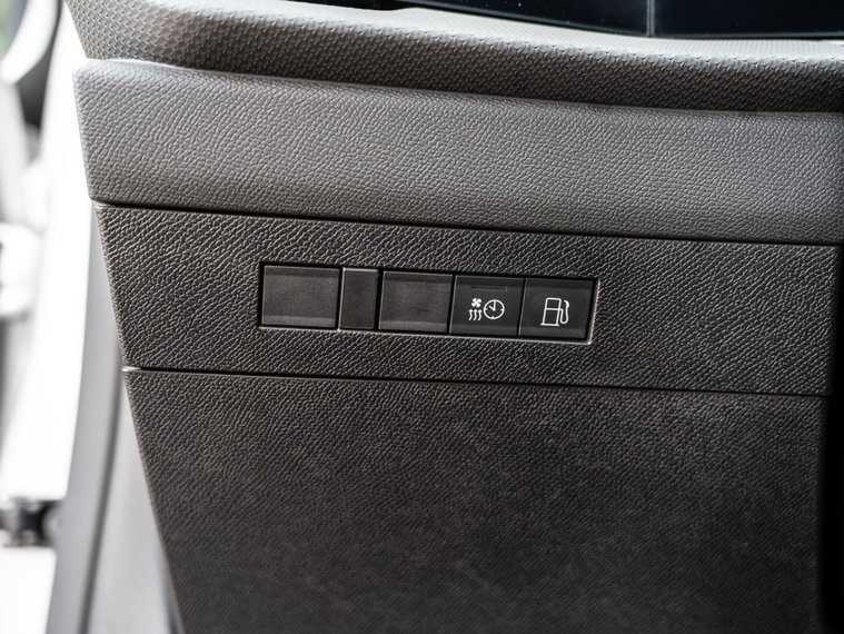 Vehicle Image 27