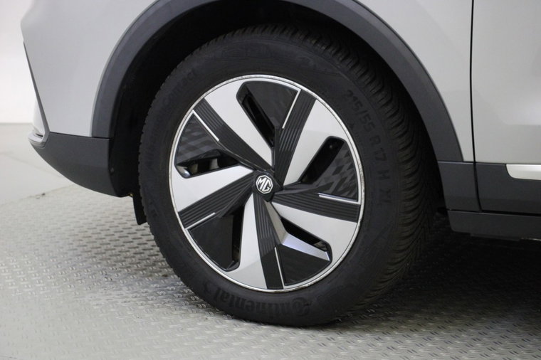 Vehicle Image 30