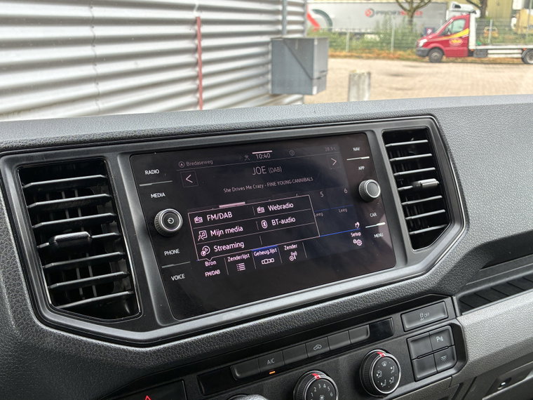 Vehicle Image 24