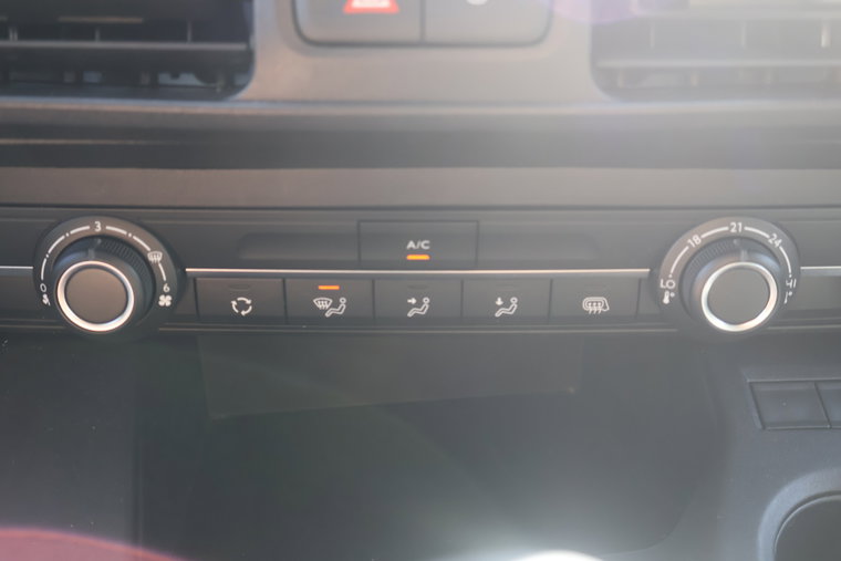 Vehicle Image 29