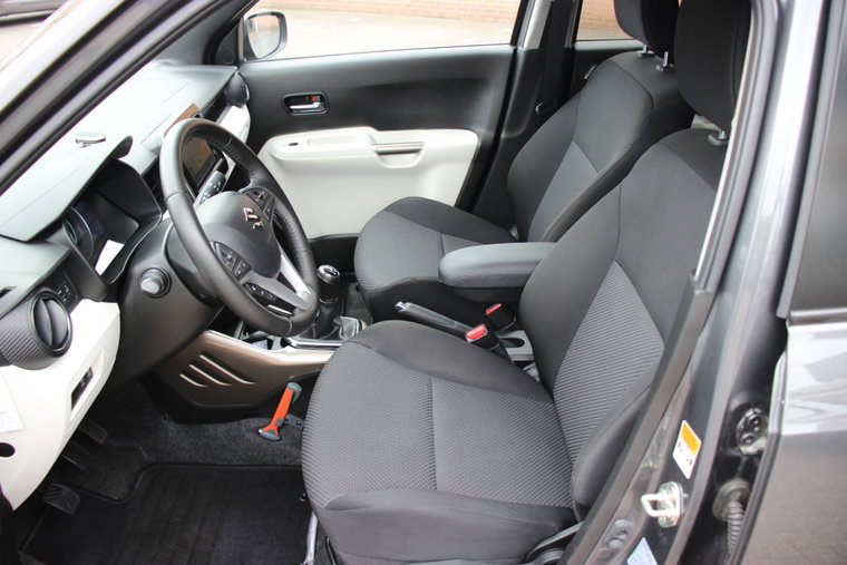 Vehicle Image 8
