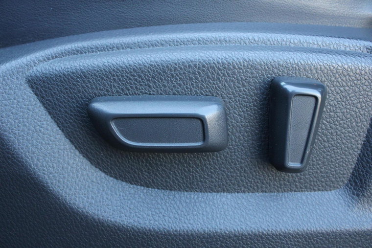 Vehicle Image 17