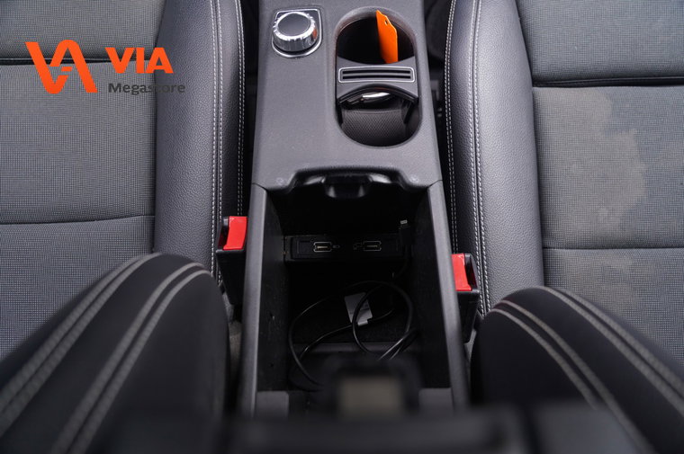 Vehicle Image 28
