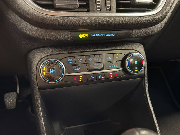 Vehicle Image 29