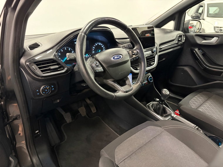 Vehicle Image 31