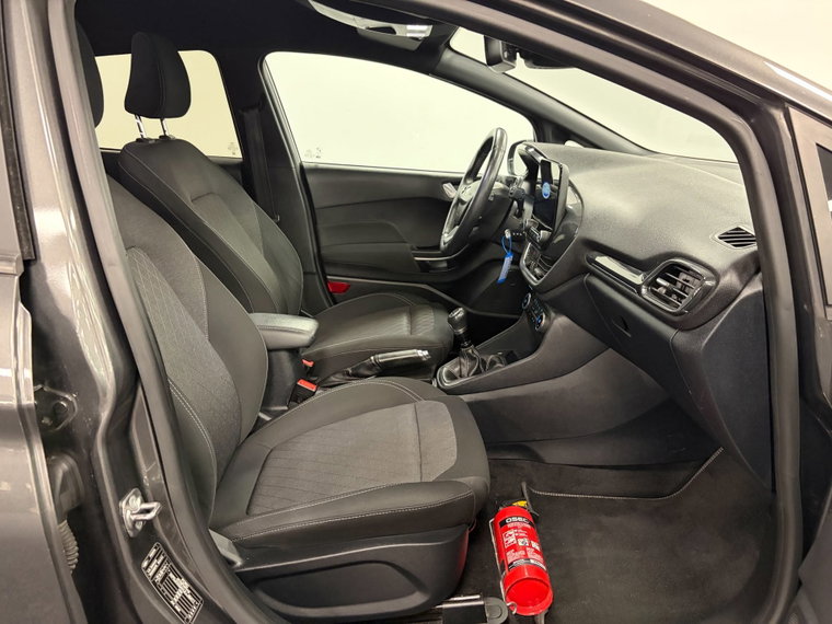 Vehicle Image 33
